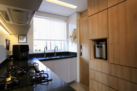 Apartamento à venda com 70m², 2 quartos e 2 vagas Apartamento à venda com 70m², 2 quartos e 2 vagasCozinha