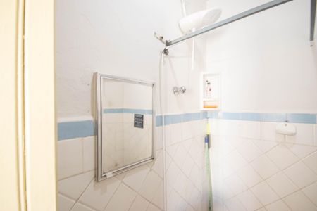 Casa à venda com 130m², 4 quartos e sem vaga Casa à venda com 130m², 4 quartos e sem vagaBanheiro