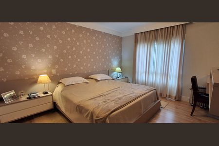 Apartamento para alugar com 240m², 4 quartos e 4 vagasSuíte 1