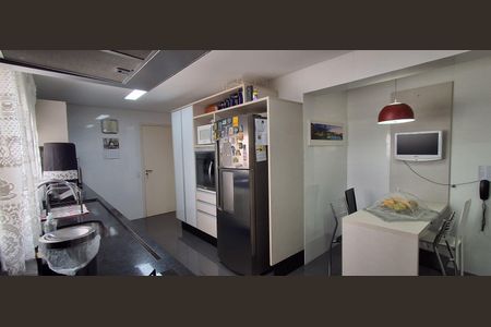 Apartamento para alugar com 240m², 4 quartos e 4 vagasCozinha