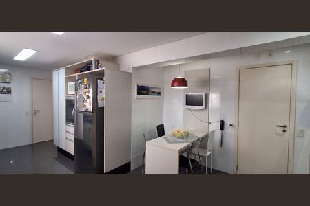 Apartamento para alugar com 240m², 4 quartos e 4 vagasCozinha