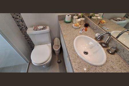 Apartamento para alugar com 240m², 4 quartos e 4 vagasBanheiro da Suíte 2