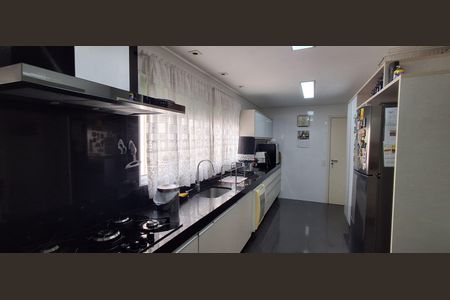 Apartamento para alugar com 240m², 4 quartos e 4 vagasCozinha