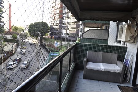 Apartamento à venda com 88m², 2 quartos e 1 vagaVaranda
