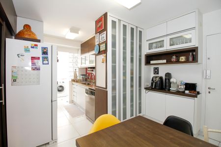 Apartamento à venda com 126m², 3 quartos e 1 vaga Apartamento à venda com 126m², 3 quartos e 1 vagaCozinha