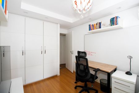 Apartamento à venda com 126m², 3 quartos e 1 vaga Apartamento à venda com 126m², 3 quartos e 1 vagaQuarto 2