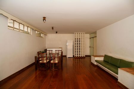 Apartamento à venda com 126m², 3 quartos e 1 vaga Apartamento à venda com 126m², 3 quartos e 1 vagaÁrea Comum - Salão de Festas