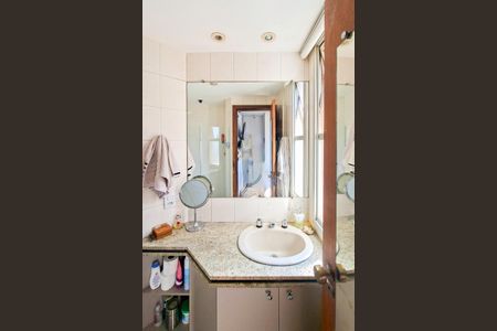 Apartamento à venda com 95m², 3 quartos e 2 vagasBanheiro da Suíte