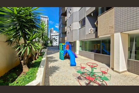 Apartamento à venda com 95m², 3 quartos e 2 vagasÁrea comum - Playground
