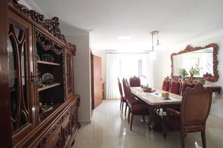 Sala 3 de casa à venda com 4 quartos, 327m² em Interlagos, São Paulo