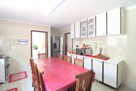 Casa à venda com 327m², 4 quartos e 4 vagasCozinha