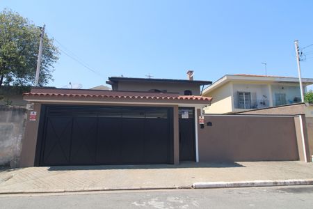 Casa à venda com 327m², 4 quartos e 4 vagasFachada