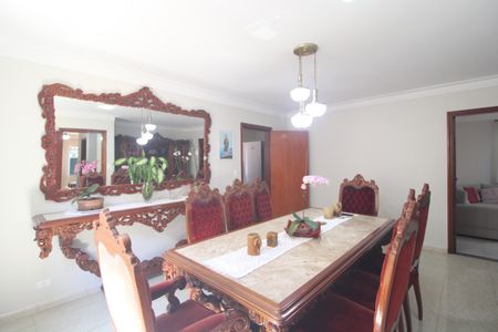 Casa à venda com 327m², 4 quartos e 4 vagasSala 3