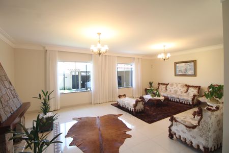 Sala 1 de casa à venda com 4 quartos, 327m² em Interlagos, São Paulo