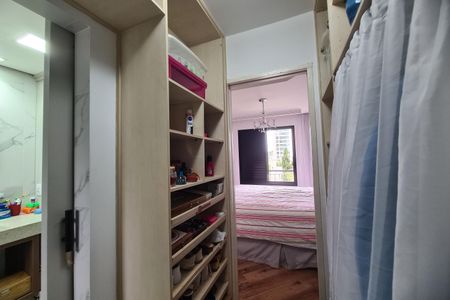 Apartamento à venda com 107m², 3 quartos e 2 vagasCloset da suíte