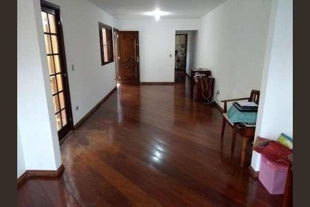 Casa à venda com 200m², 4 quartos e 2 vagas