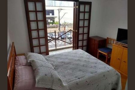 Casa à venda com 4 quartos, 200m² em Bosque da Saúde, São Paulo