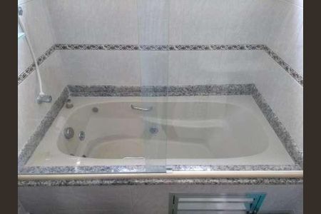 Casa à venda com 200m², 4 quartos e 2 vagas