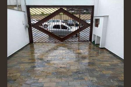 Casa à venda com 4 quartos, 200m² em Bosque da Saúde, São Paulo