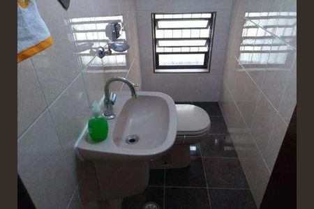 Casa à venda com 4 quartos, 200m² em Bosque da Saúde, São Paulo