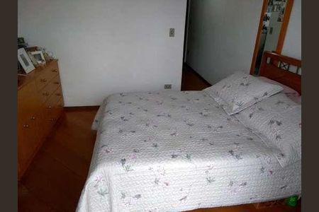 Casa à venda com 4 quartos, 200m² em Bosque da Saúde, São Paulo