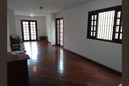 Casa à venda com 200m², 4 quartos e 2 vagas