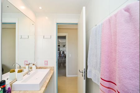 Apartamento à venda com 74m², 3 quartos e 1 vagaBanheiro da Suíte