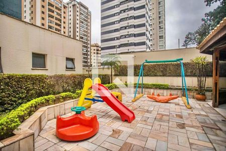 Apartamento à venda com 80m², 2 quartos e 3 vagas Apartamento à venda com 80m², 2 quartos e 3 vagasÁrea comum - Playground