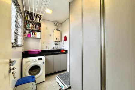 Apartamento à venda com 80m², 2 quartos e 3 vagas Apartamento à venda com 80m², 2 quartos e 3 vagasÁrea de Serviço