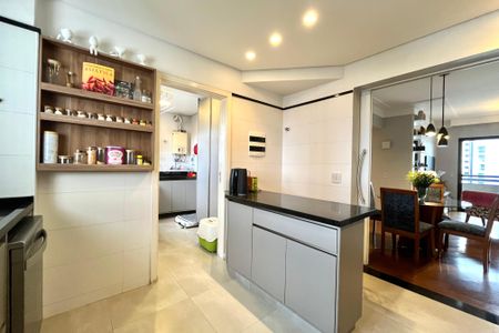 Apartamento à venda com 80m², 2 quartos e 3 vagas Apartamento à venda com 80m², 2 quartos e 3 vagasCozinha