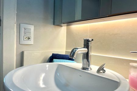 Apartamento à venda com 80m², 2 quartos e 3 vagas Apartamento à venda com 80m², 2 quartos e 3 vagasBanheiro