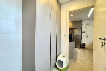 Apartamento à venda com 80m², 2 quartos e 3 vagas Apartamento à venda com 80m², 2 quartos e 3 vagasÁrea de Serviço