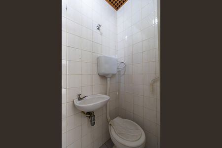 Banheiro de Serviço de apartamento para alugar com 2 quartos, 72m² em Tijuca, Rio de Janeiro