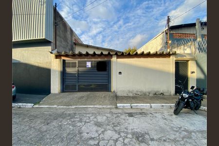 Casa à venda com 120m², 2 quartos e 2 vagasFachada