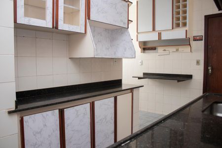 Apartamento à venda com 196m², 3 quartos e 2 vagasCozinha