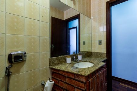 Apartamento à venda com 196m², 3 quartos e 2 vagasBanheiro Social