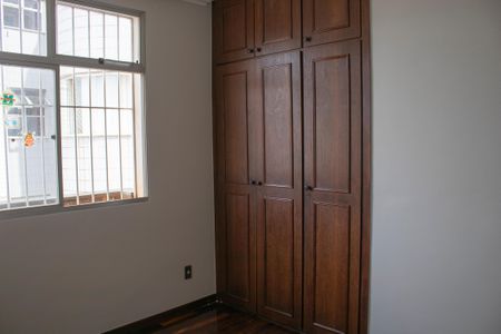 Apartamento à venda com 196m², 3 quartos e 2 vagasQuarto 2