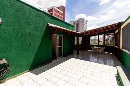 Apartamento à venda com 196m², 3 quartos e 2 vagasCobertura