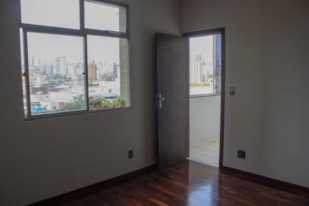 Apartamento à venda com 196m², 3 quartos e 2 vagasSuíte