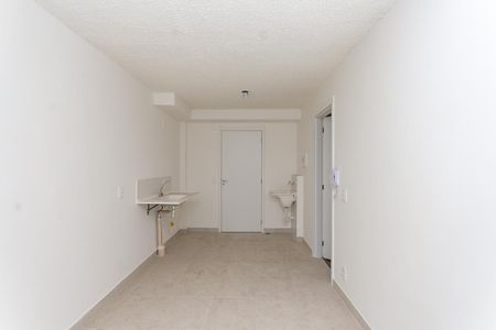 Sala de apartamento para alugar com 1 quarto, 27m² em Parque Industrial Tomas Edson, São Paulo