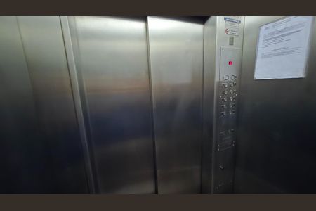 Apartamento à venda com 68m², 2 quartos e 1 vaga