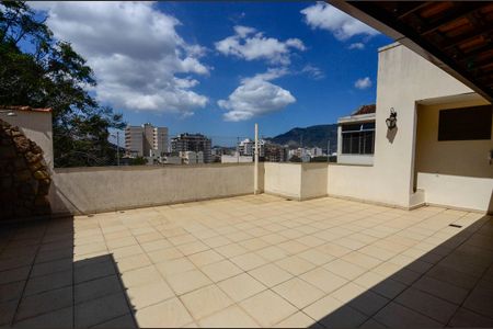 Apartamento à venda com 64m², 2 quartos e 1 vagaÁrea comum