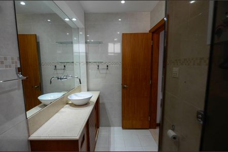 Apartamento à venda com 64m², 2 quartos e 1 vagaBanheiro