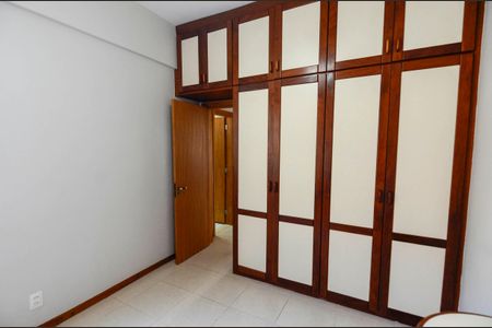 Apartamento à venda com 64m², 2 quartos e 1 vagaQuarto 2
