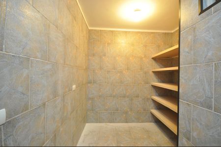 Casa para alugar com 370m², 4 quartos e 6 vagasAdega