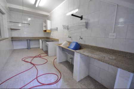 Casa para alugar com 370m², 4 quartos e 6 vagasÁrea de serviço 2