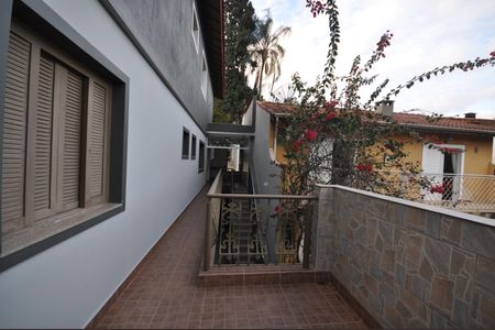 Casa para alugar com 370m², 4 quartos e 6 vagasQuintal