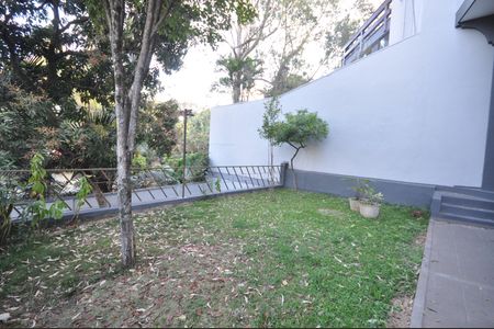 Casa para alugar com 370m², 4 quartos e 6 vagasJardim