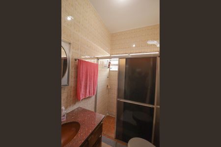 Casa à venda com 161m², 2 quartos e 1 vagaBanheiro