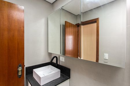 Casa à venda com 120m², 3 quartos e 2 vagas Casa à venda com 120m², 3 quartos e 2 vagasBanheiro da Suíte 2